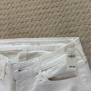 Old Navy White Women's Jeans - Classic Slim Fit